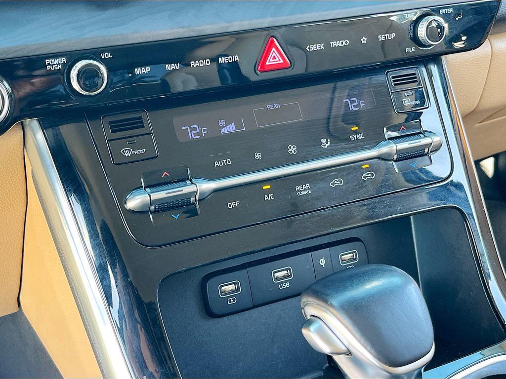 used 2022 Kia Carnival car, priced at $23,076