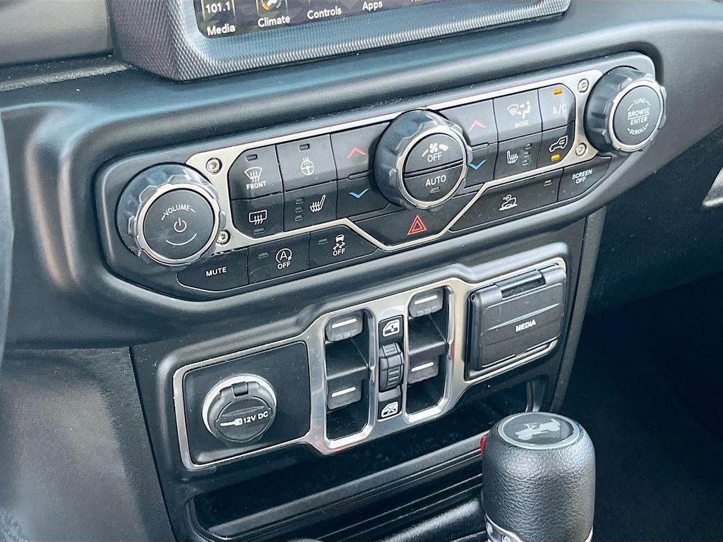 used 2022 Jeep Wrangler Unlimited car, priced at $27,572