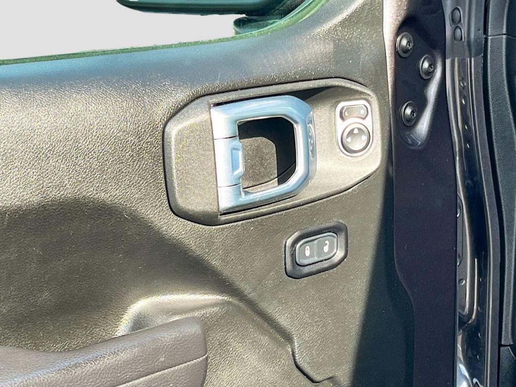 used 2022 Jeep Wrangler Unlimited car, priced at $27,572