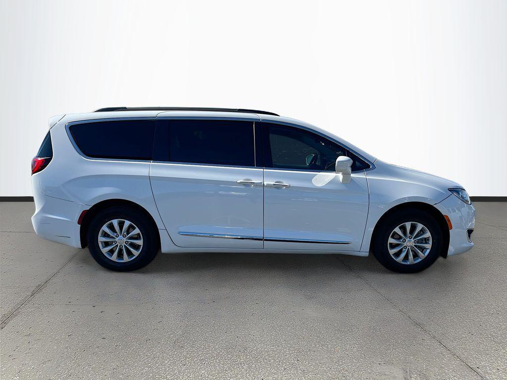 used 2017 Chrysler Pacifica car, priced at $8,029