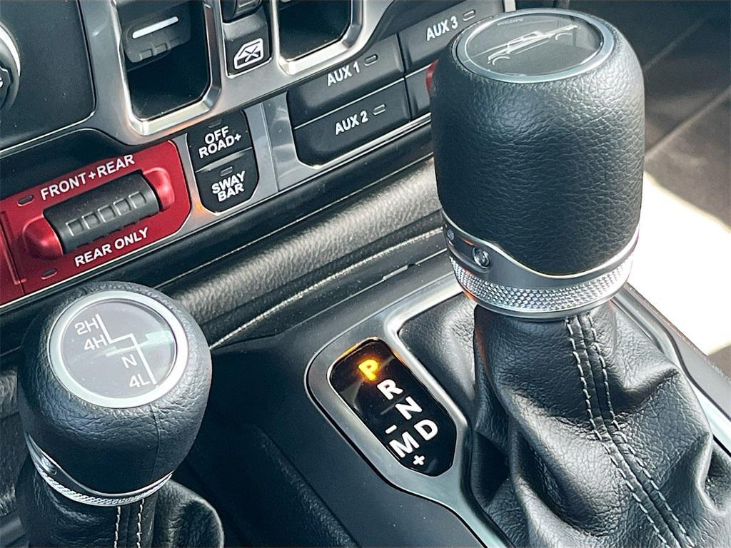 new 2025 Jeep Gladiator car, priced at $58,878