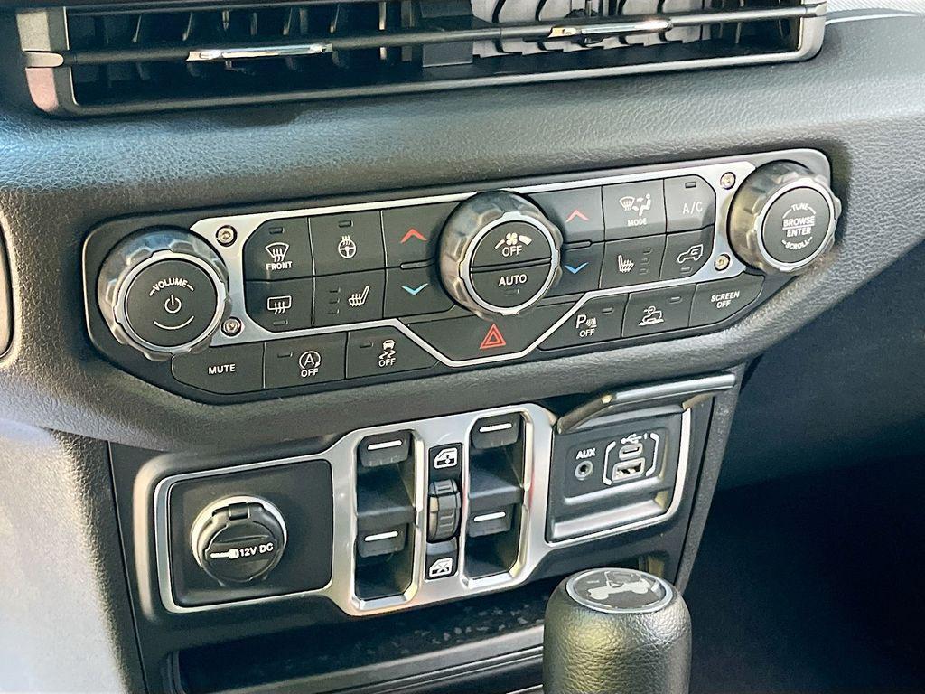 new 2026 Jeep Wrangler car, priced at $47,827