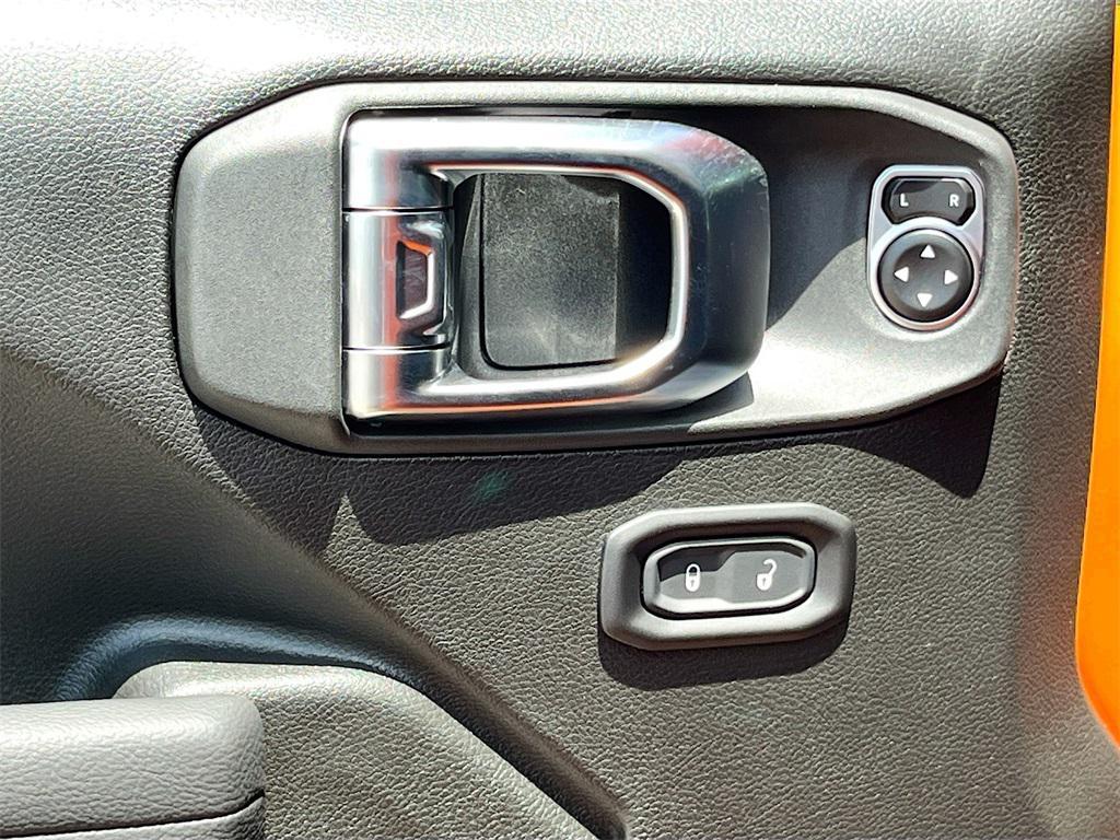 new 2025 Jeep Gladiator car, priced at $43,692