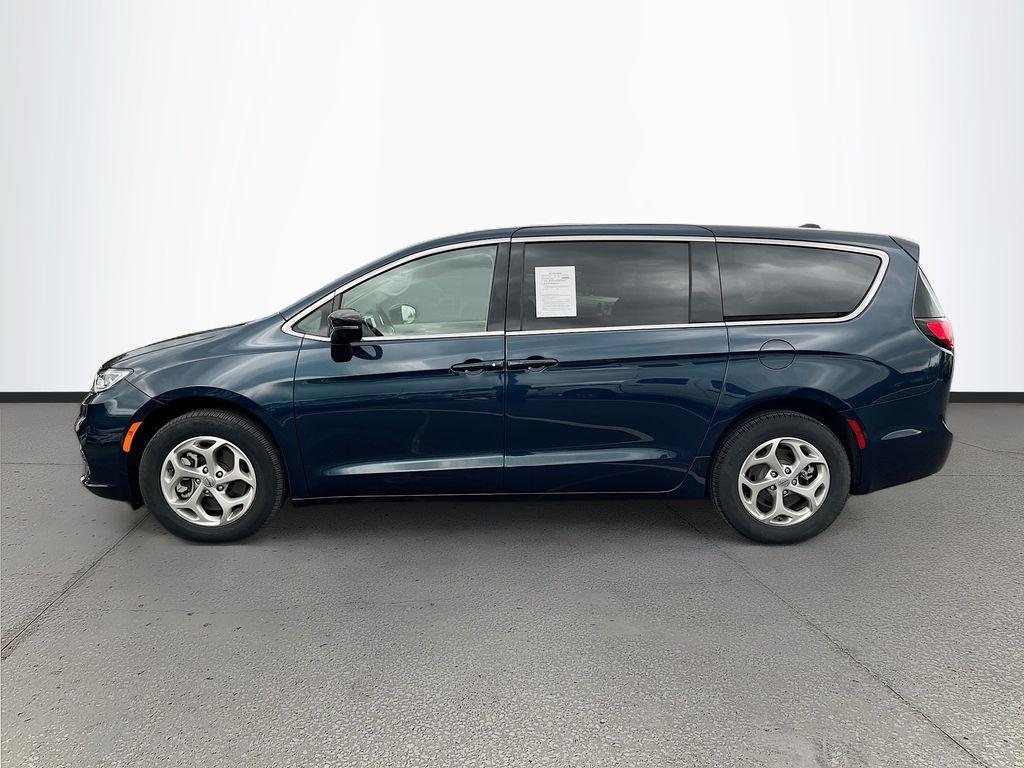 used 2024 Chrysler Pacifica car, priced at $39,991