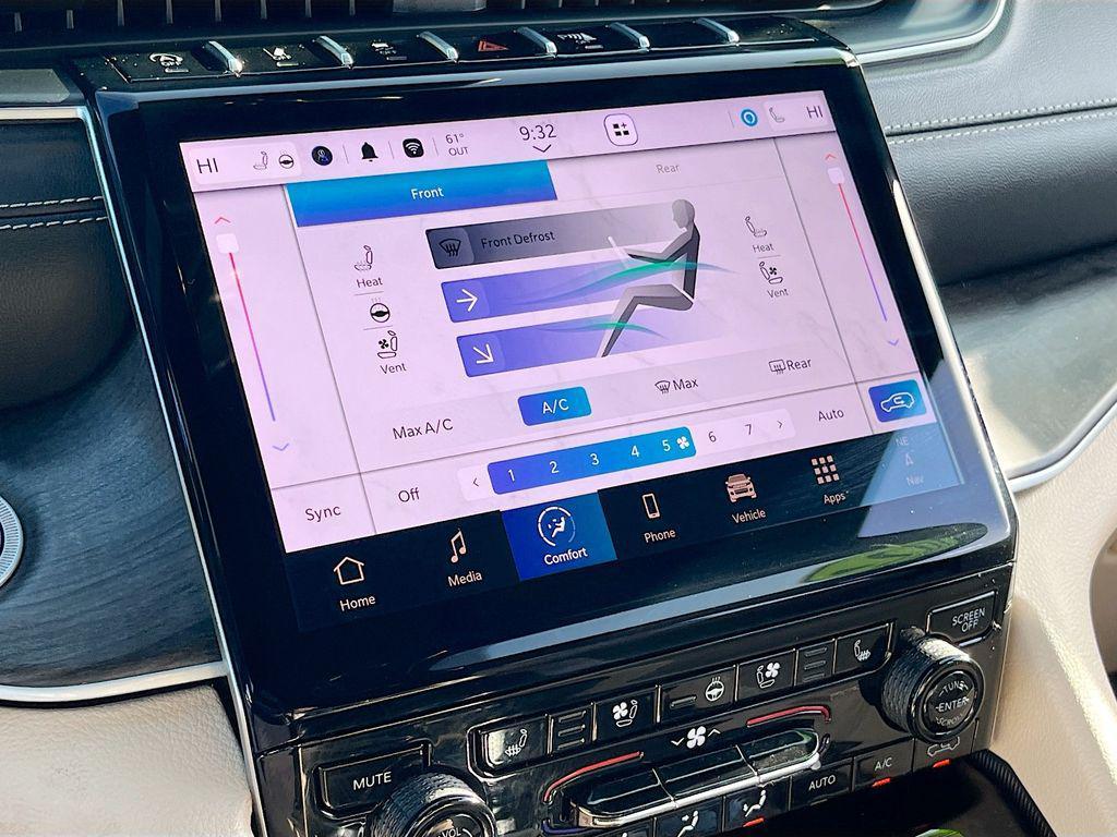 used 2025 Jeep Grand Cherokee L car, priced at $39,646