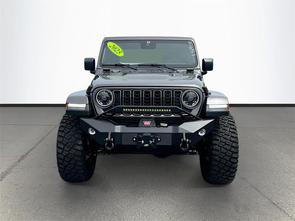new 2025 Jeep Gladiator car, priced at $57,534
