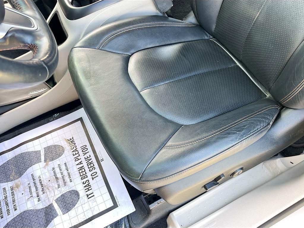 used 2018 Chrysler Pacifica car, priced at $18,276
