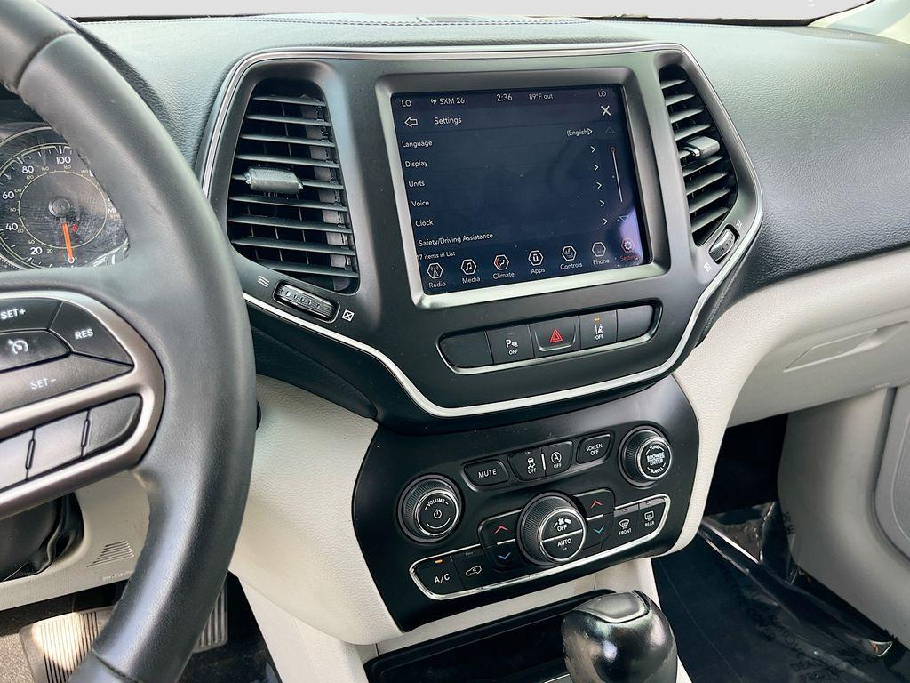 used 2022 Jeep Cherokee car, priced at $16,676