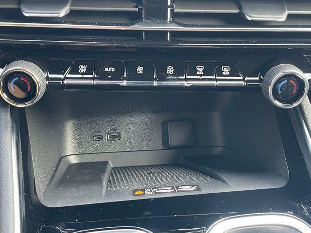 new 2026 Chevrolet Traverse car, priced at $56,876