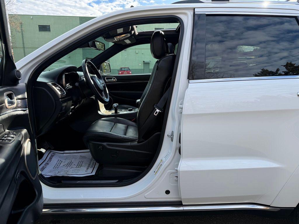 used 2014 Jeep Grand Cherokee car, priced at $11,980