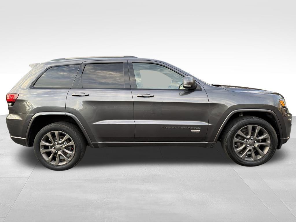 used 2017 Jeep Grand Cherokee car, priced at $12,480