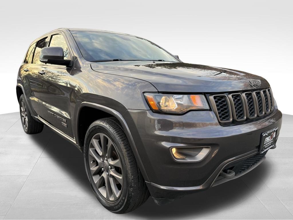 used 2017 Jeep Grand Cherokee car, priced at $12,480