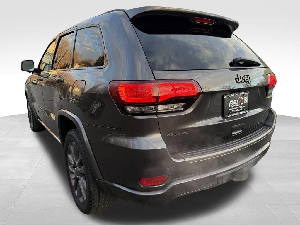 used 2017 Jeep Grand Cherokee car, priced at $12,480