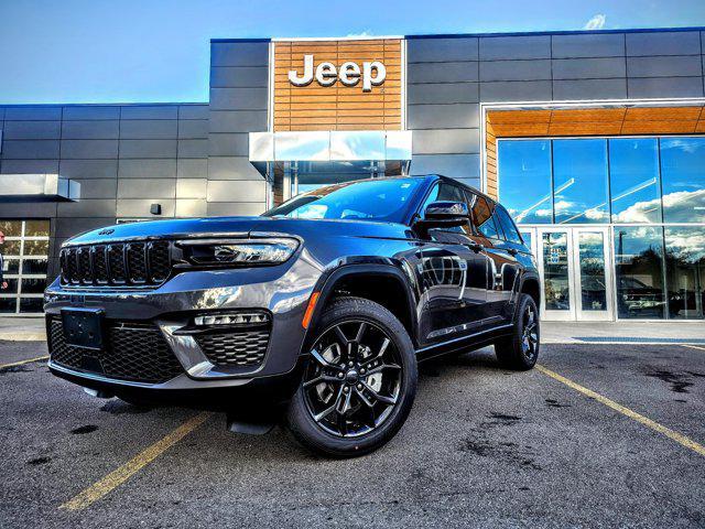 new 2025 Jeep Grand Cherokee car, priced at $50,220