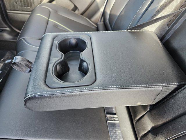 new 2025 Jeep Grand Cherokee car, priced at $52,640