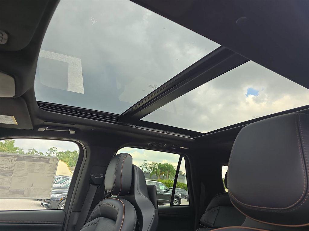 new 2025 Lincoln Navigator car, priced at $123,190