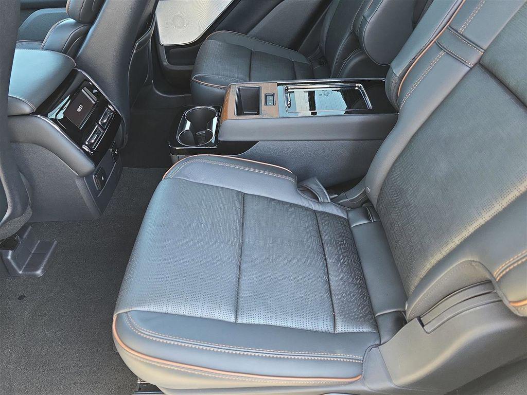 used 2025 Lincoln Aviator car, priced at $75,350