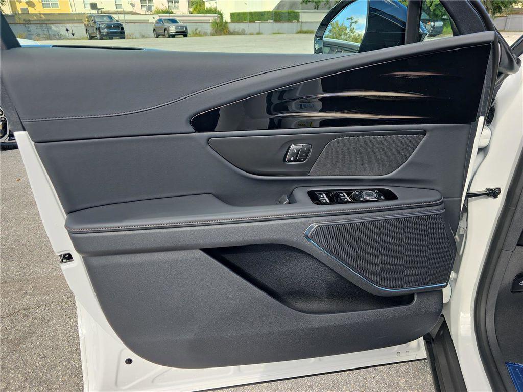 new 2026 Lincoln Nautilus car, priced at $50,285