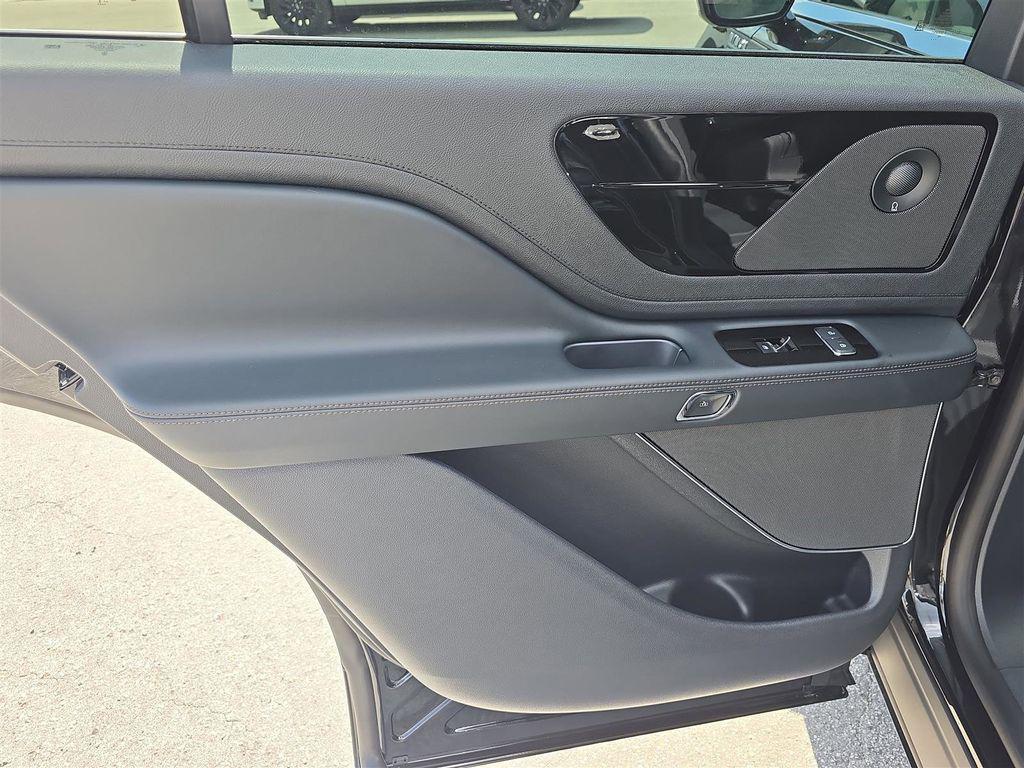 new 2025 Lincoln Aviator car, priced at $51,871