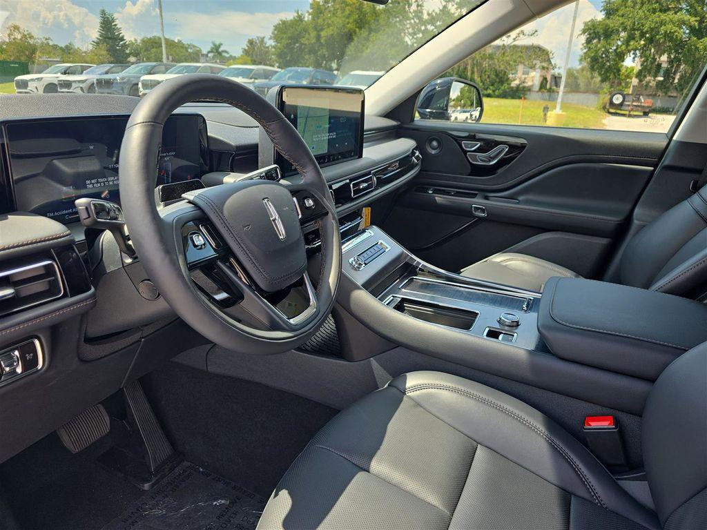 new 2025 Lincoln Aviator car, priced at $51,871