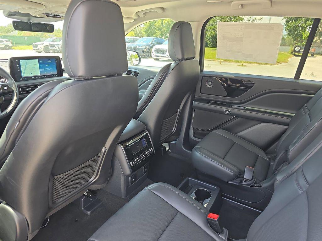 new 2025 Lincoln Aviator car, priced at $51,871