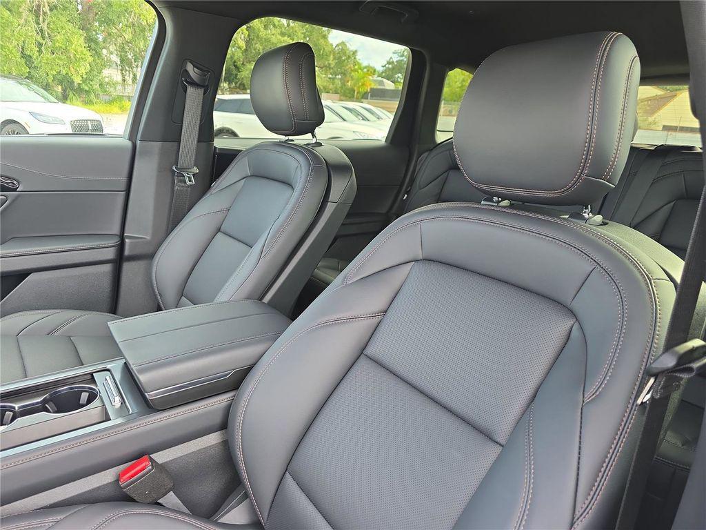 new 2025 Lincoln Nautilus car, priced at $49,719