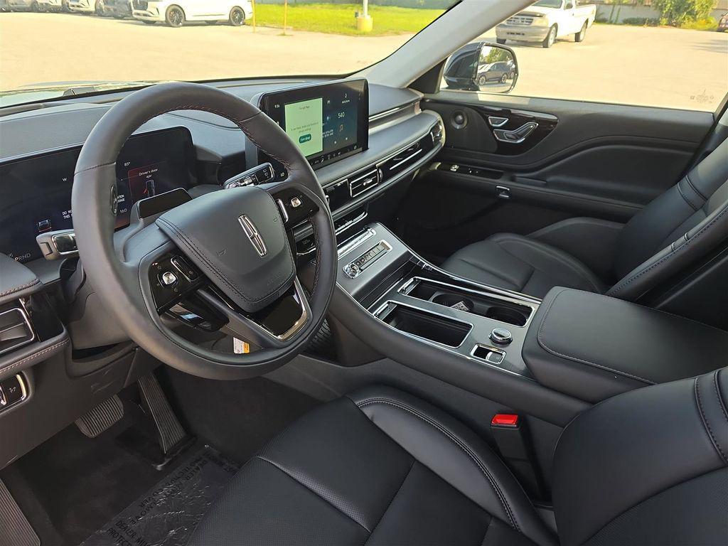 new 2025 Lincoln Aviator car, priced at $51,871