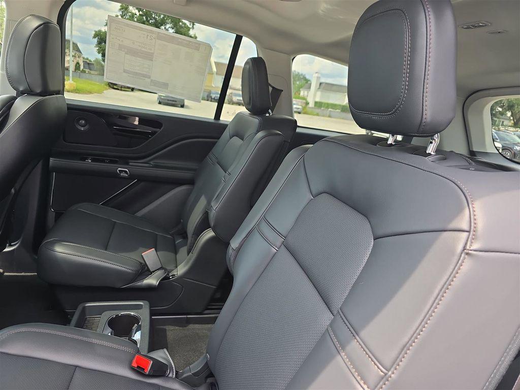 new 2025 Lincoln Aviator car, priced at $53,262