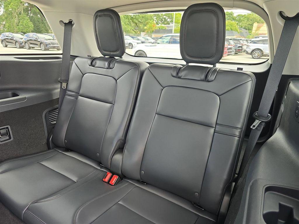 new 2025 Lincoln Aviator car, priced at $52,121
