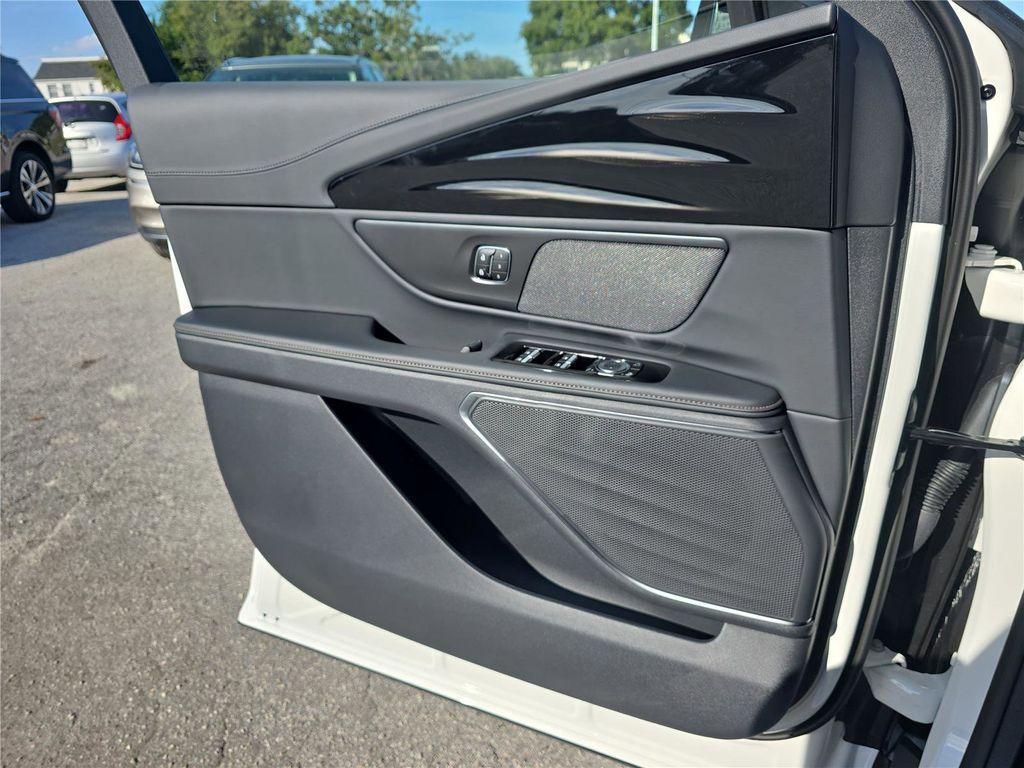 new 2026 Lincoln Nautilus car, priced at $50,285