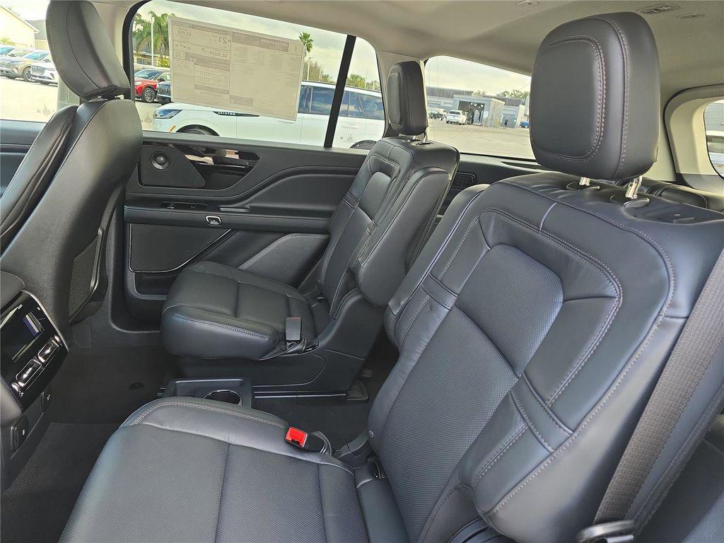 new 2026 Lincoln Aviator car