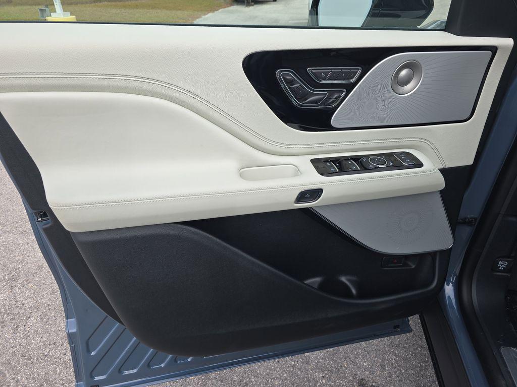 new 2026 Lincoln Aviator car, priced at $83,825