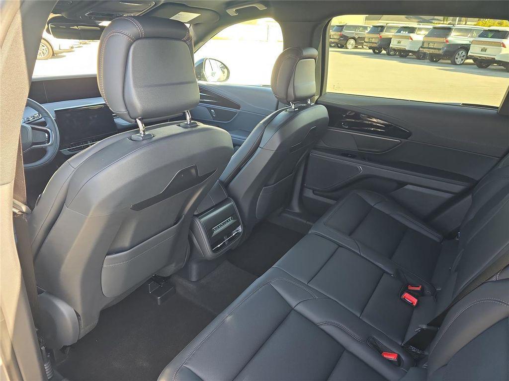 new 2025 Lincoln Nautilus car, priced at $46,514