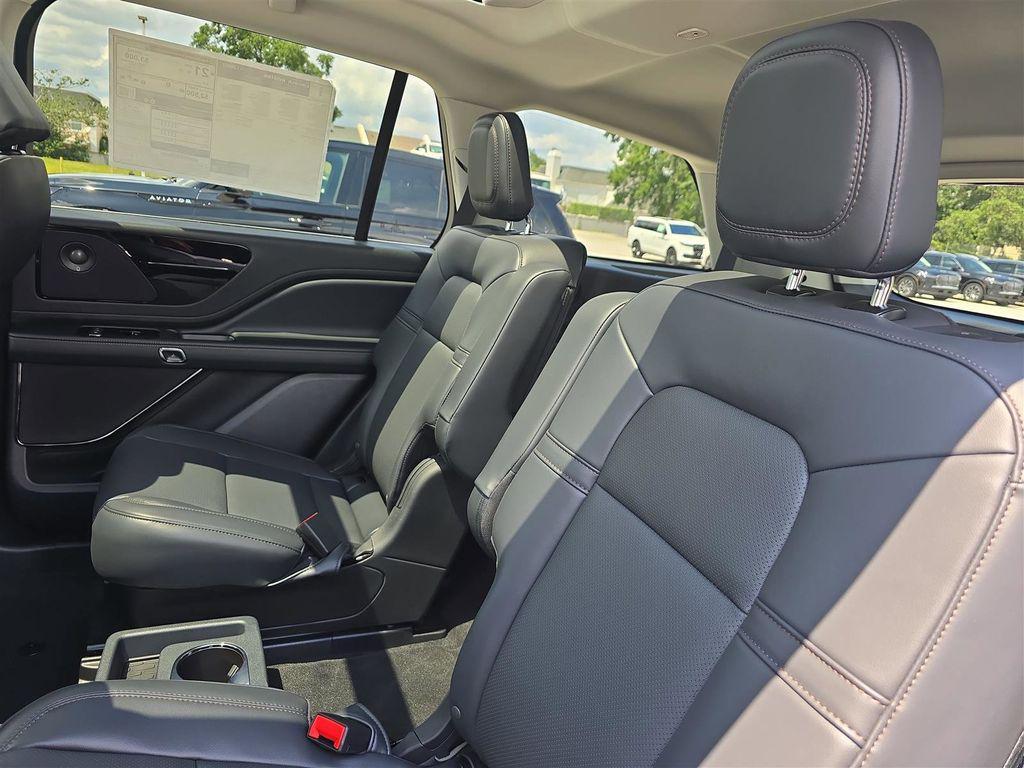 new 2025 Lincoln Aviator car, priced at $51,871