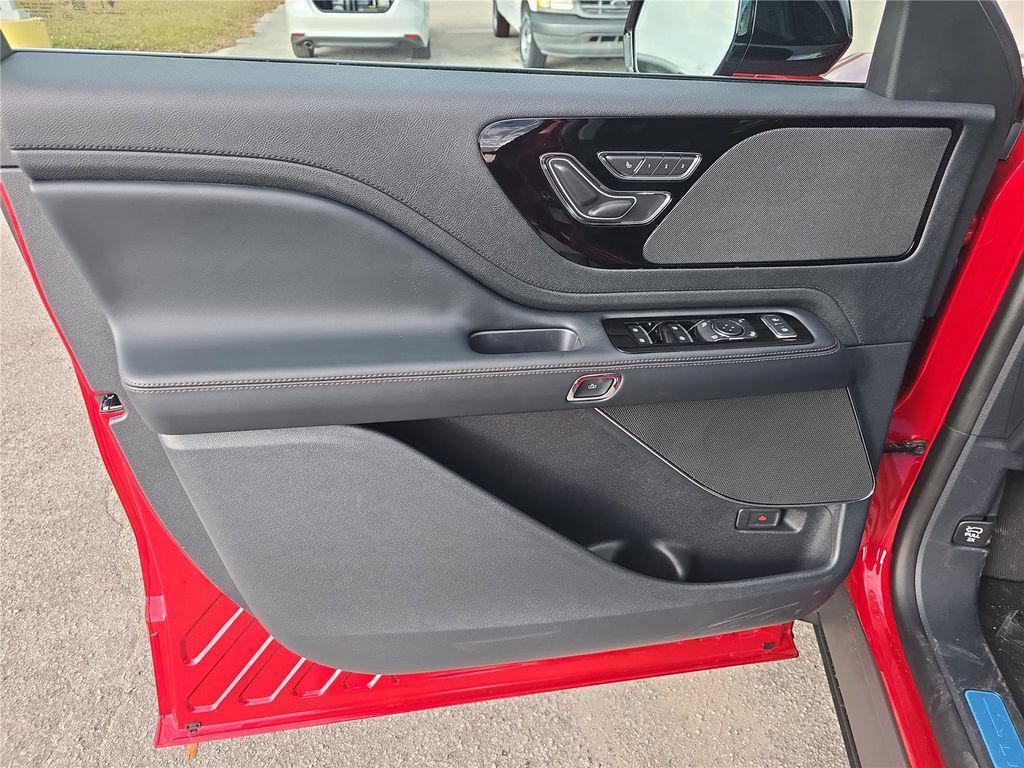 new 2026 Lincoln Aviator car