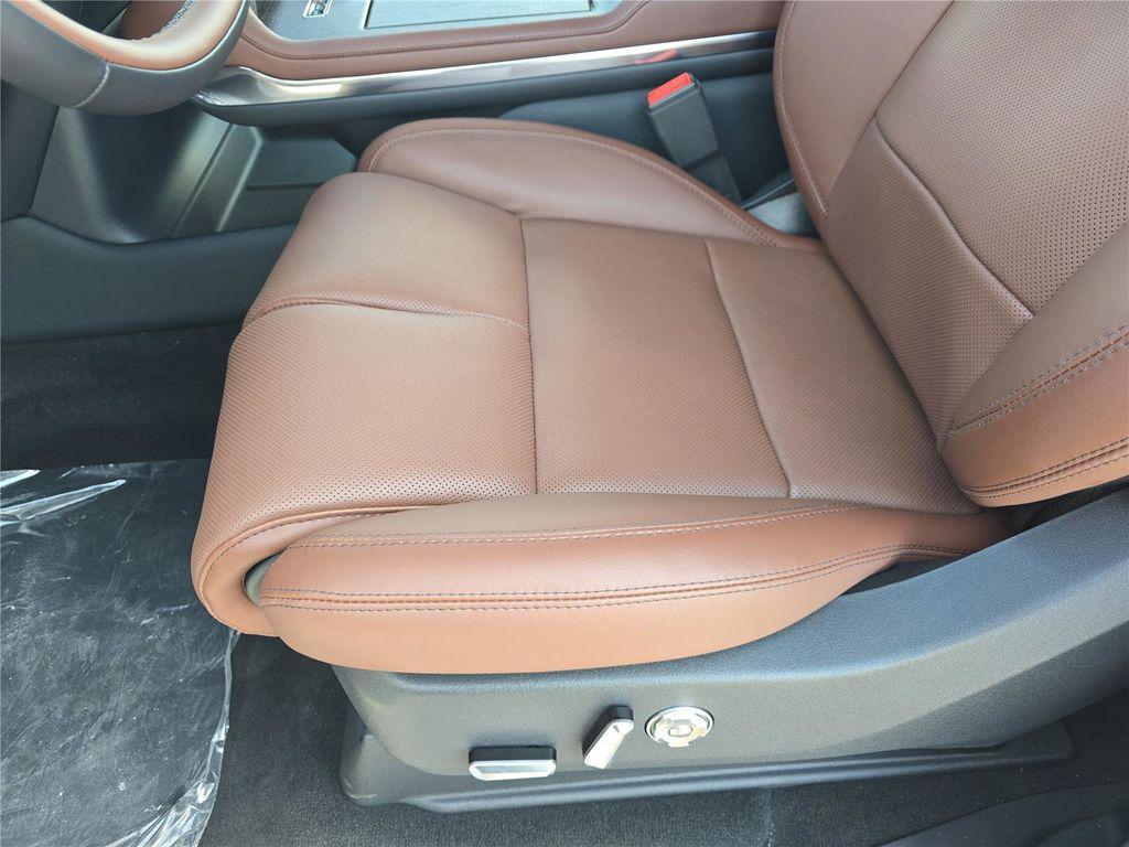 new 2026 Lincoln Navigator car, priced at $101,126