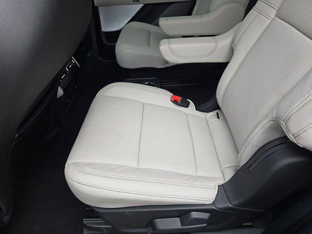 new 2025 Lincoln Aviator car, priced at $63,051