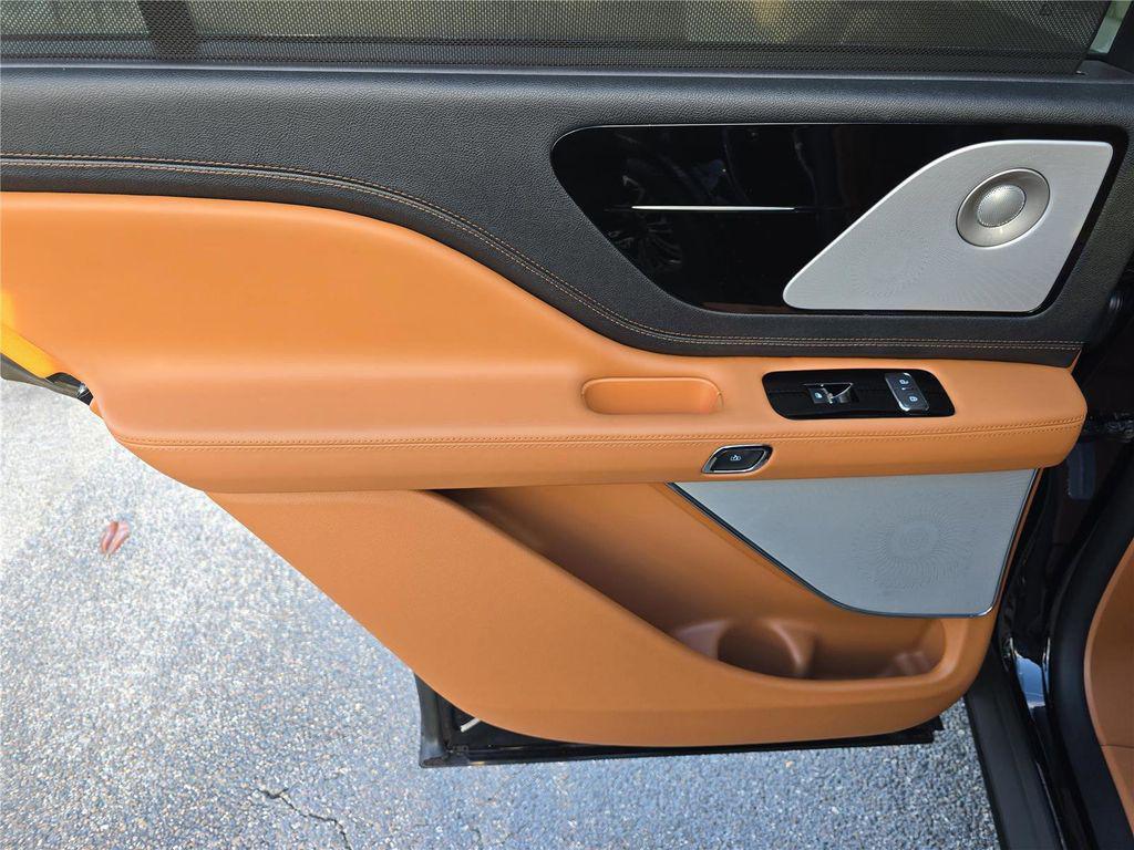 used 2025 Lincoln Aviator car, priced at $76,025