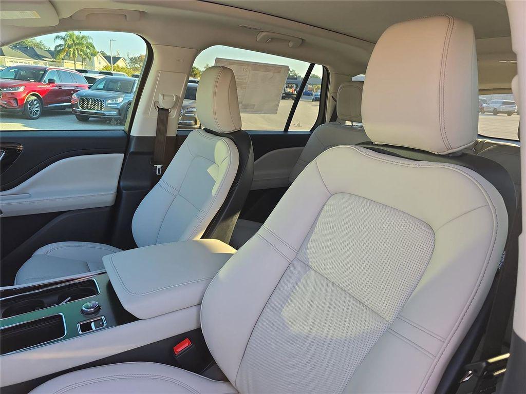 new 2026 Lincoln Aviator car