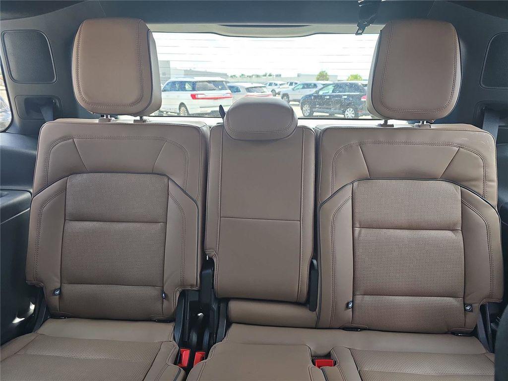 new 2026 Lincoln Navigator car, priced at $124,420