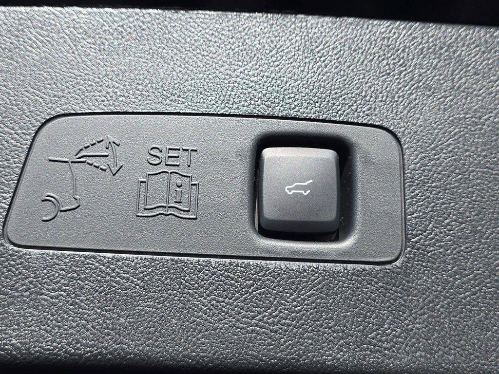 new 2025 Lincoln Corsair car, priced at $45,357