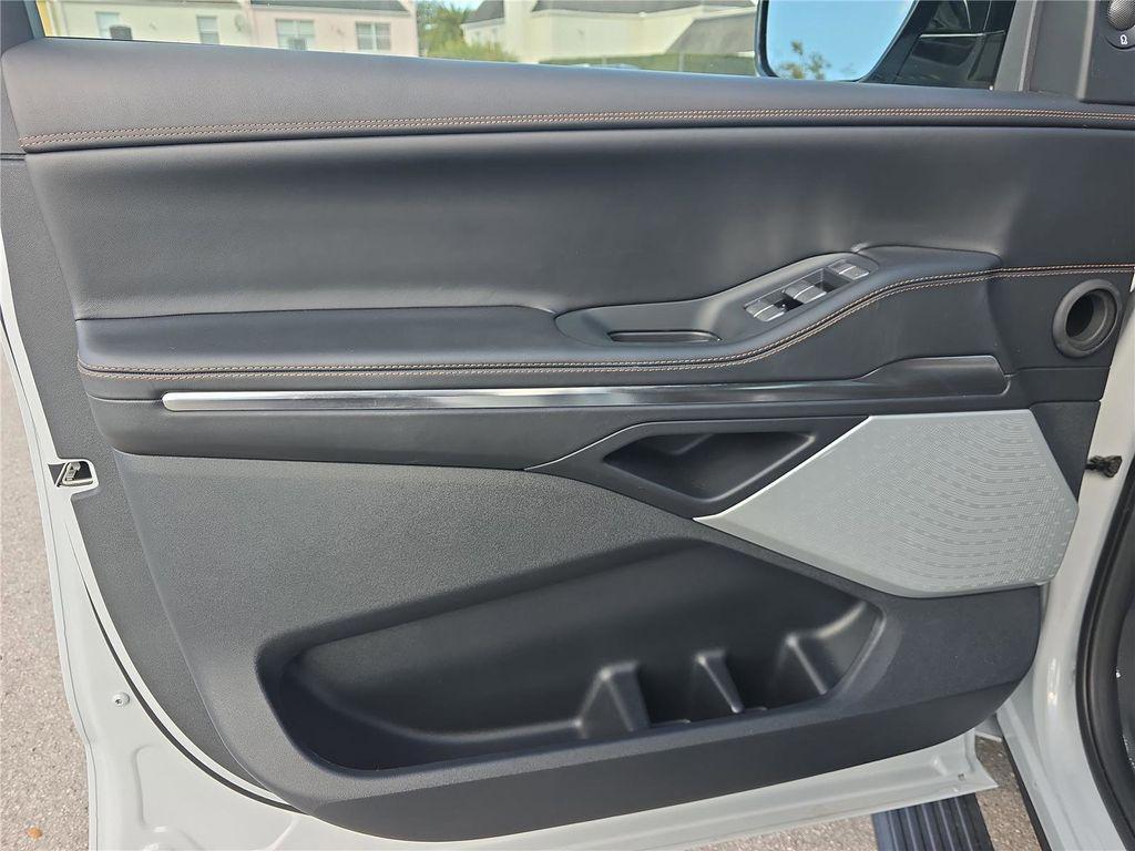 new 2026 Lincoln Navigator car, priced at $133,935