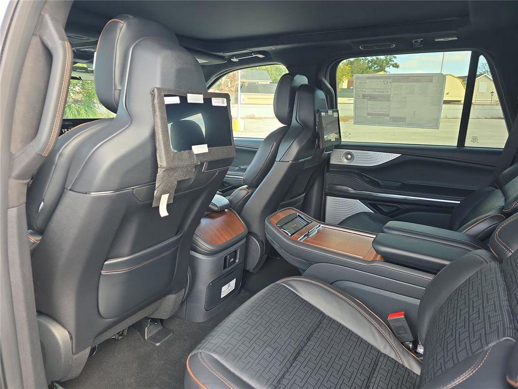 new 2026 Lincoln Navigator car, priced at $133,935