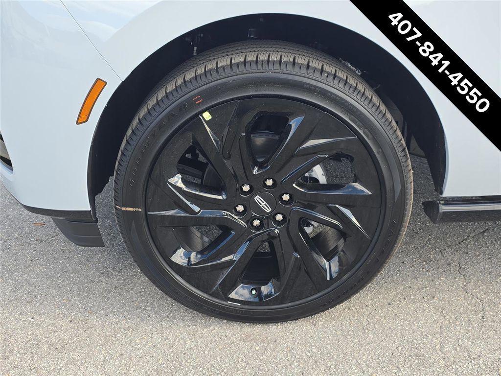 new 2026 Lincoln Navigator car, priced at $133,935