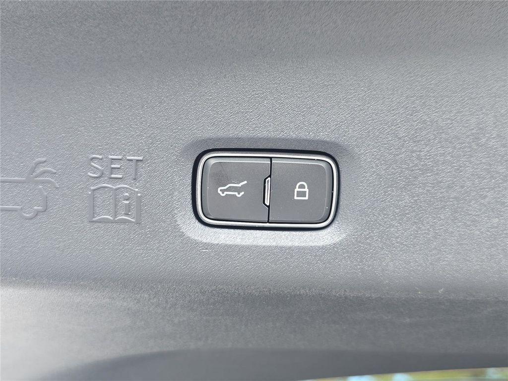 new 2026 Lincoln Navigator car, priced at $133,935