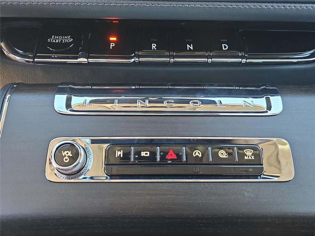 new 2026 Lincoln Aviator car, priced at $75,670