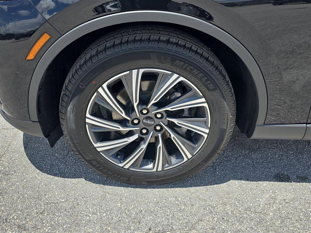 new 2025 Lincoln Aviator car, priced at $51,621