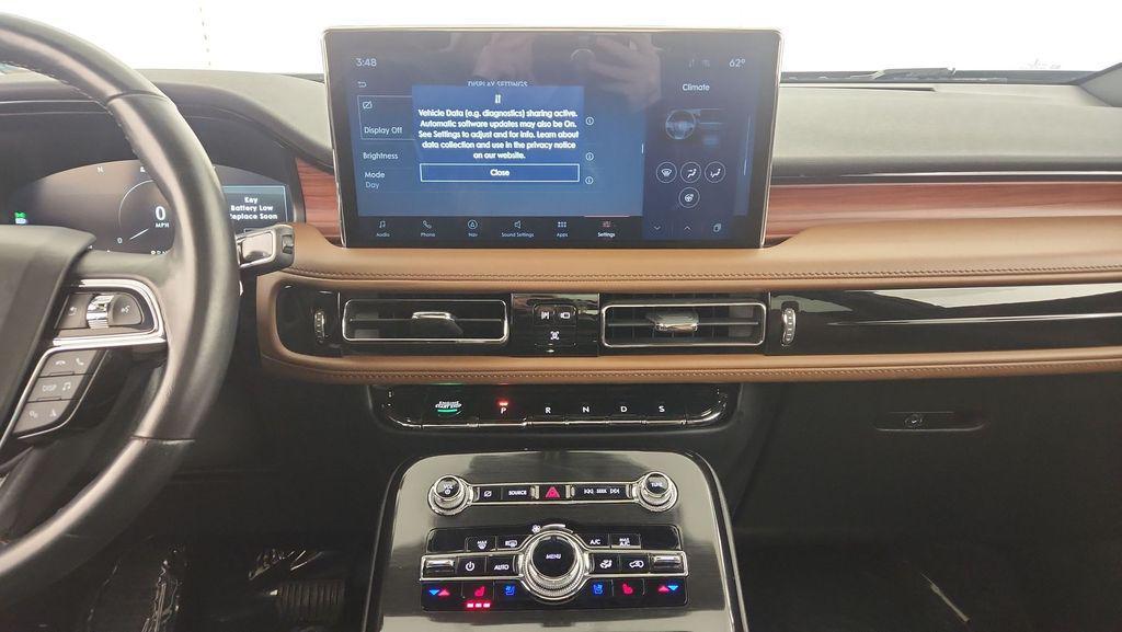 used 2022 Lincoln Nautilus car, priced at $32,678