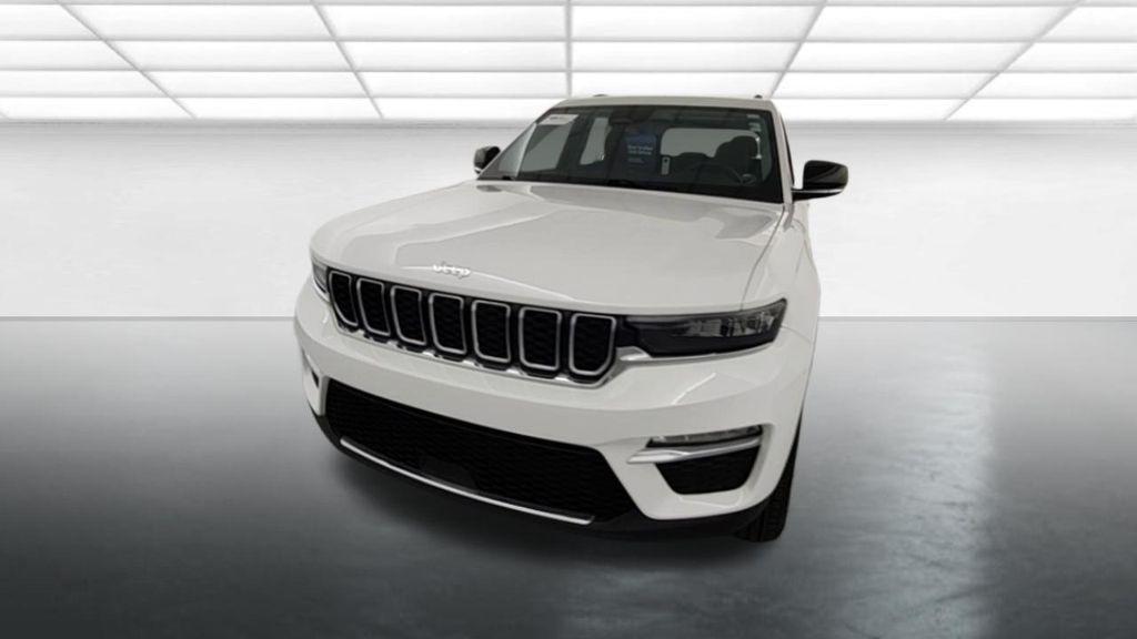 used 2024 Jeep Grand Cherokee car, priced at $35,879