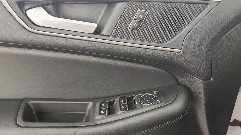 used 2022 Ford Edge car, priced at $23,994